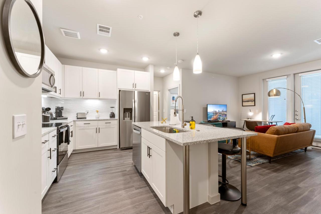 Luxury Central Apts - Free Parking, Gym, Fast Wifi Apartment Остин Екстериор снимка